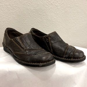 Clarks Slip On with side zipper
Great shoes